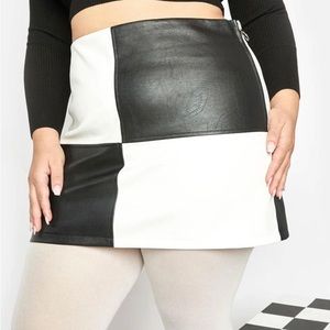 Current mood Black and white mini skirt